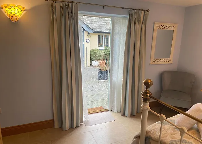 Lakeland Snug * كيسويك